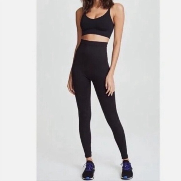 Spanx Very Black High Waisted Lamn
BOUTIQUE
Leggings Style 20133R Size - Picture 1 of 5